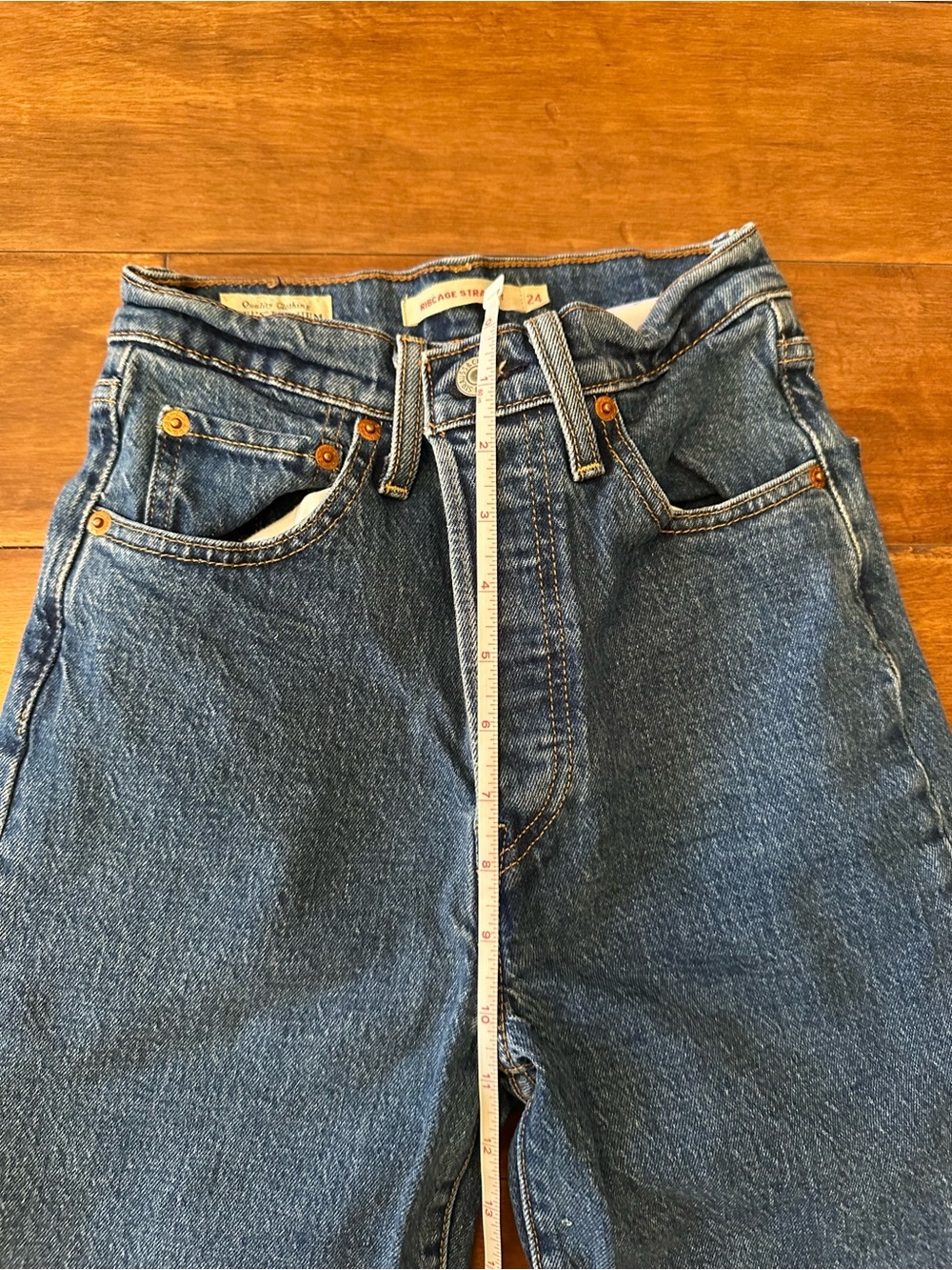 Levi’s Ribcage Jeans - Picture 6 of 7